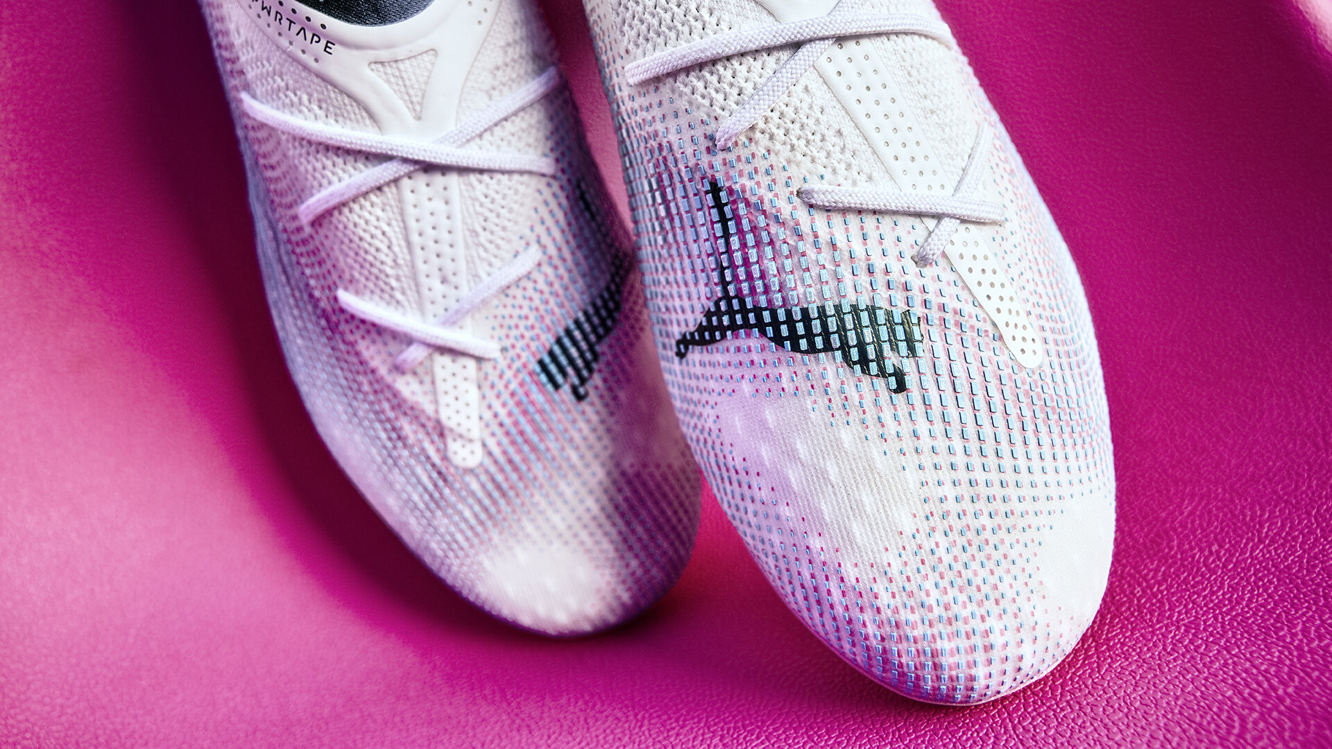 PUMA Future 7 Ultimate Fotballsko Hvit Rosa 