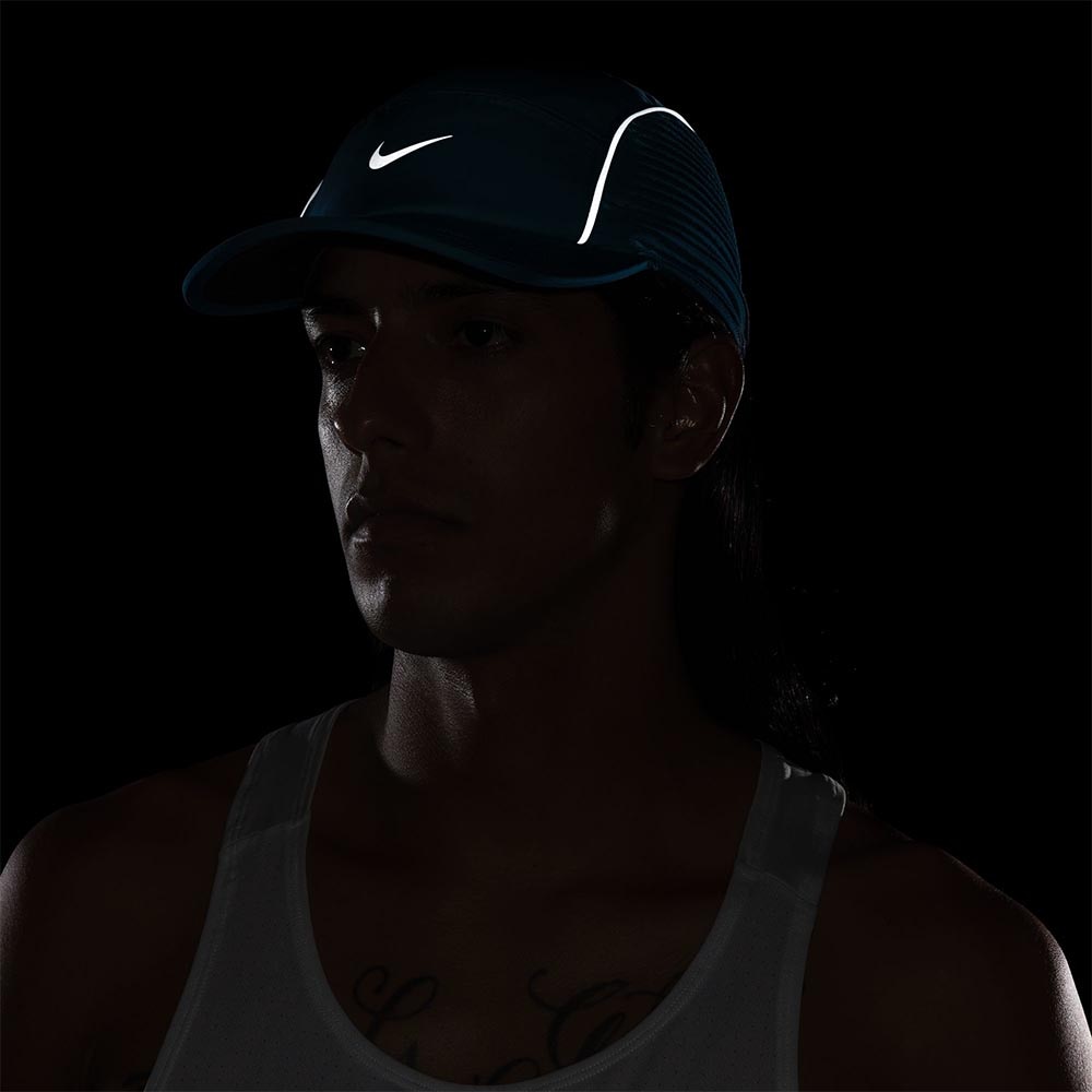 Nike Dri-Fit ADV Fly AeroBill Cap Blå