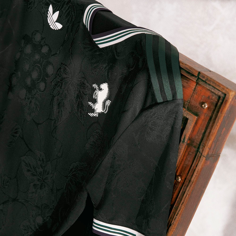 Adidas Juventus Authentic Fotballdrakt 25/26 Tredje