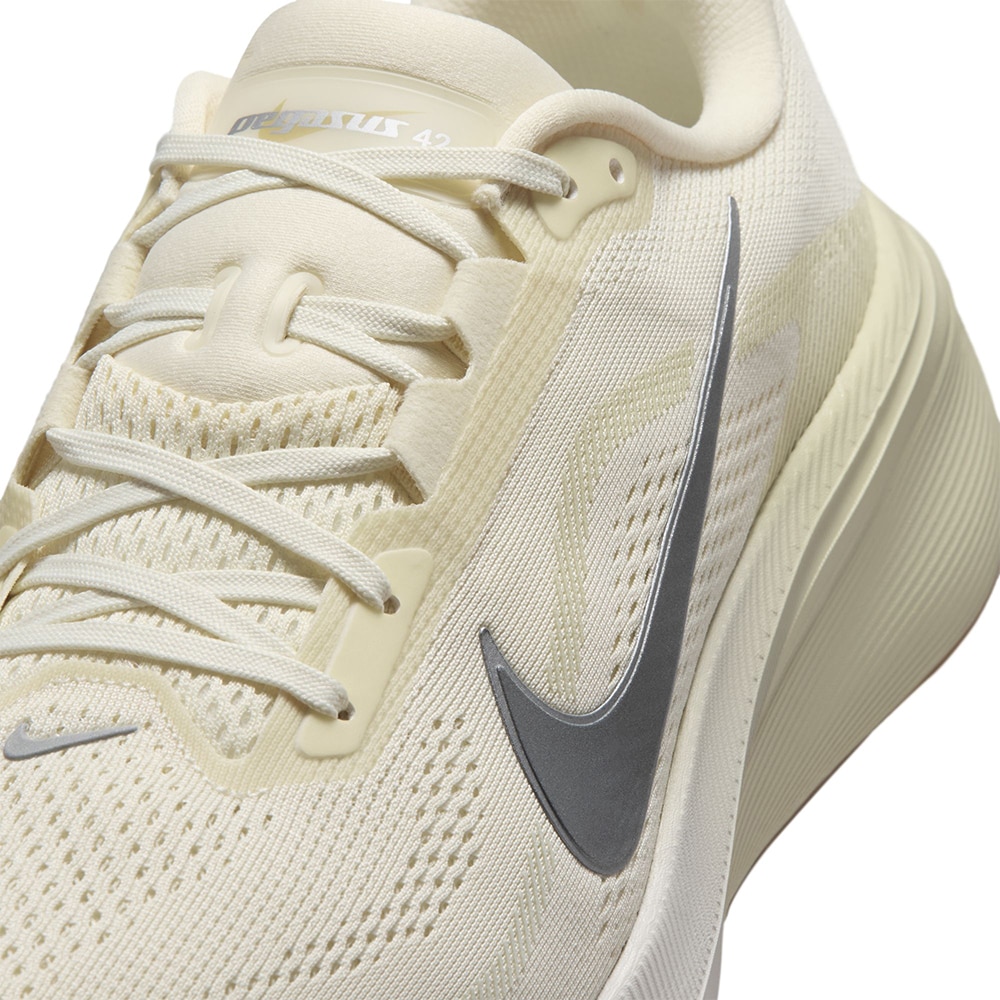 Nike Air Zoom Pegasus 42 Løpesko Herre Beige