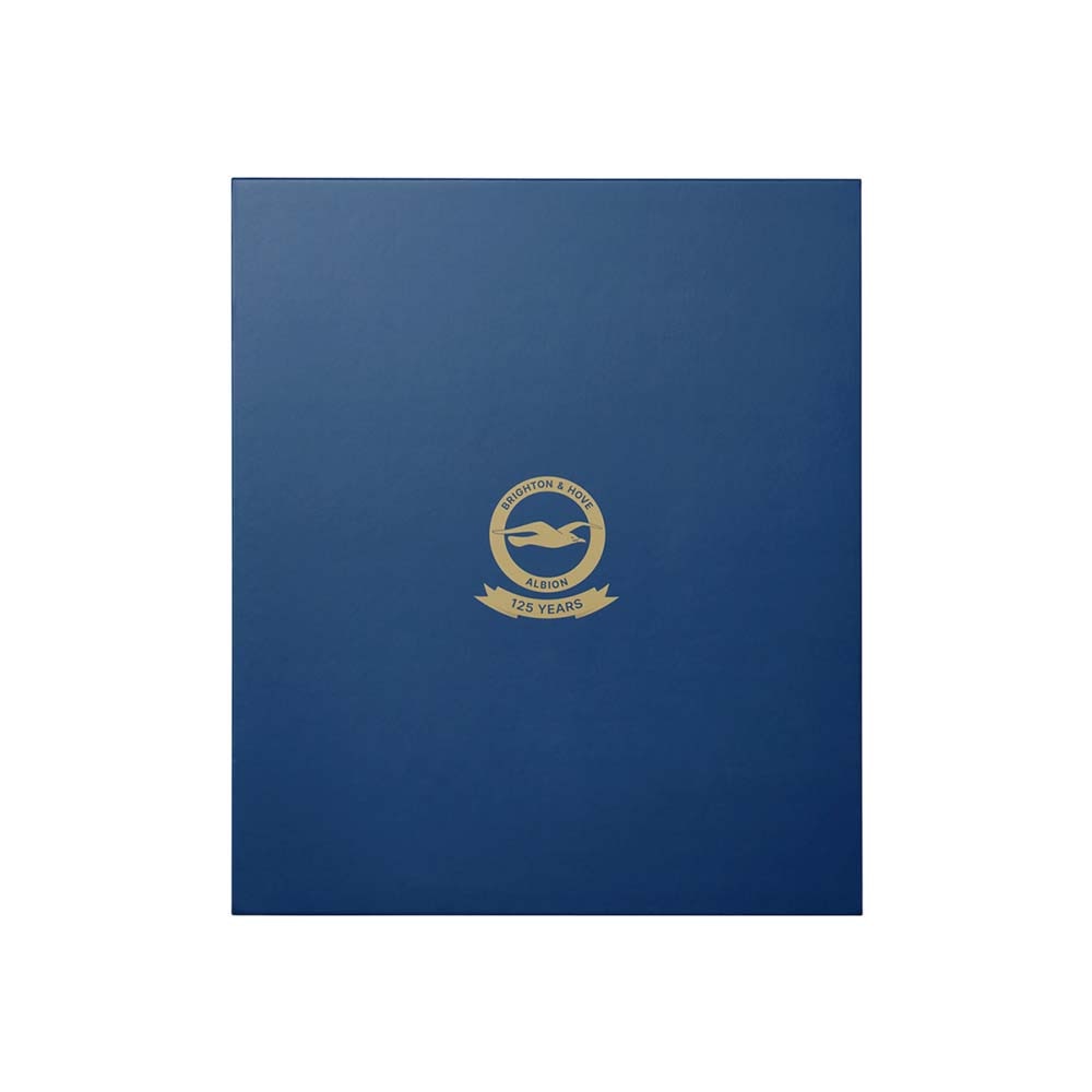 Official Product Brighton & Hove Albion 125-årsjubileum Eske m/drakt