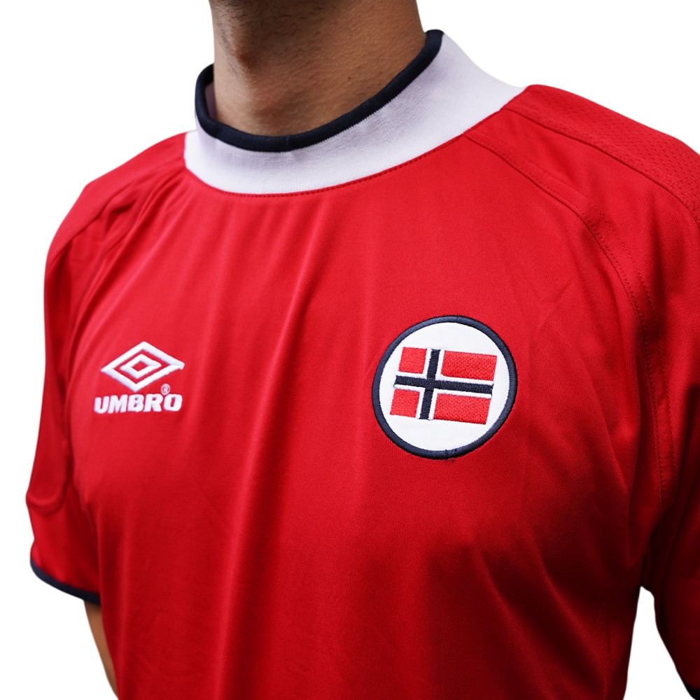 Umbro Norge Retro Fotballdrakt EM 2000 Barn Hjemme