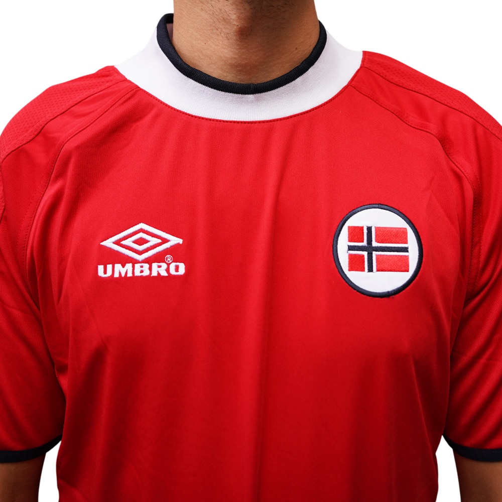 Umbro Norge Retro Fotballdrakt EM 2000 Barn Hjemme