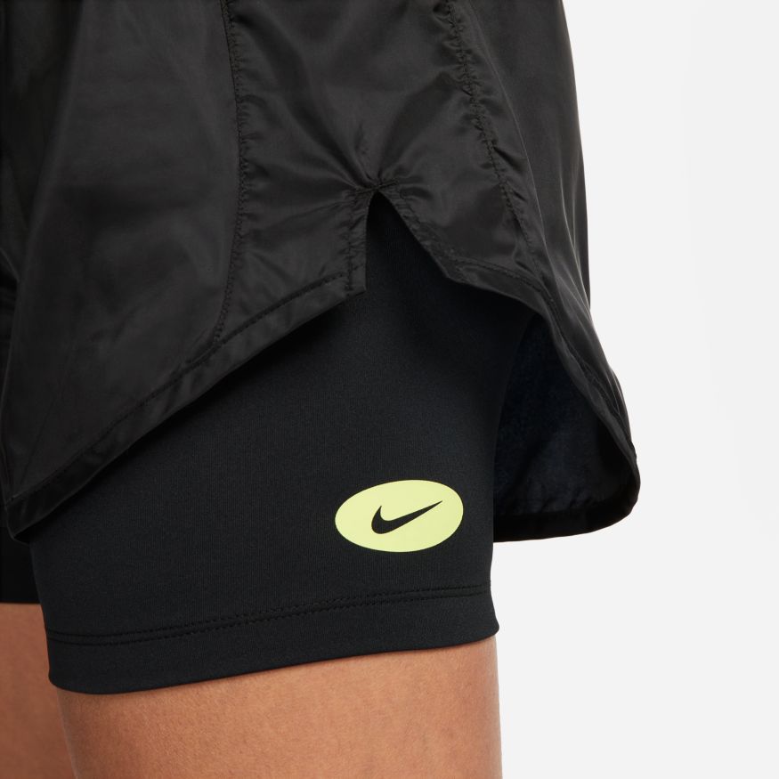 Nike Icon Clash Tempo Luxe Løpeshorts Dame Sort