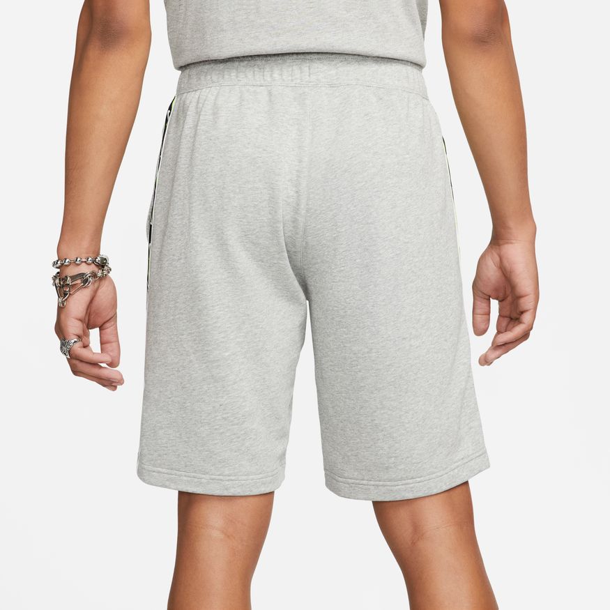 Nike Sportswear Repeat Fritidsshorts Grå