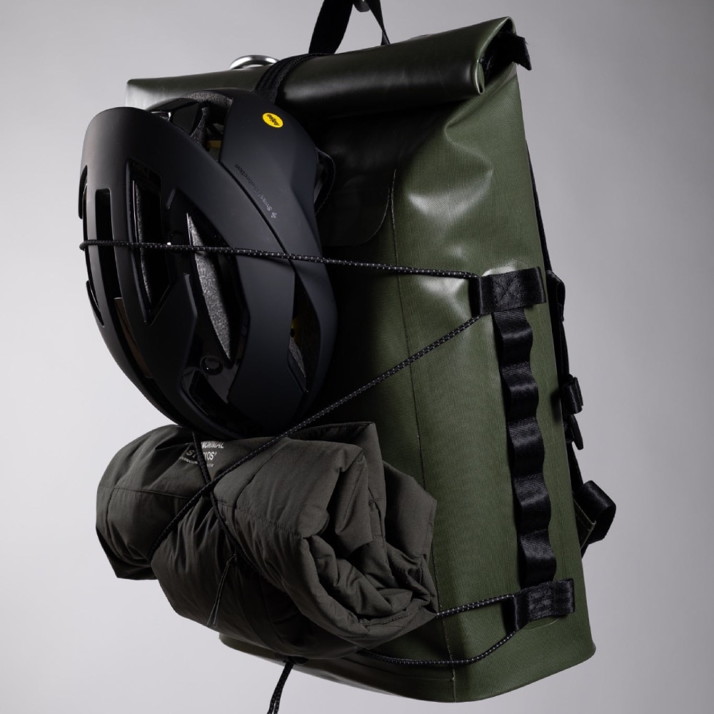 IAMRUNBOX Recycled Pannier Rolltop Sekk Sort